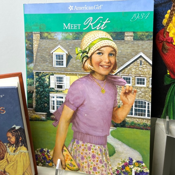 AMERICA GIRL COLLECTION #21 BOOKS - Picture 5 of 16